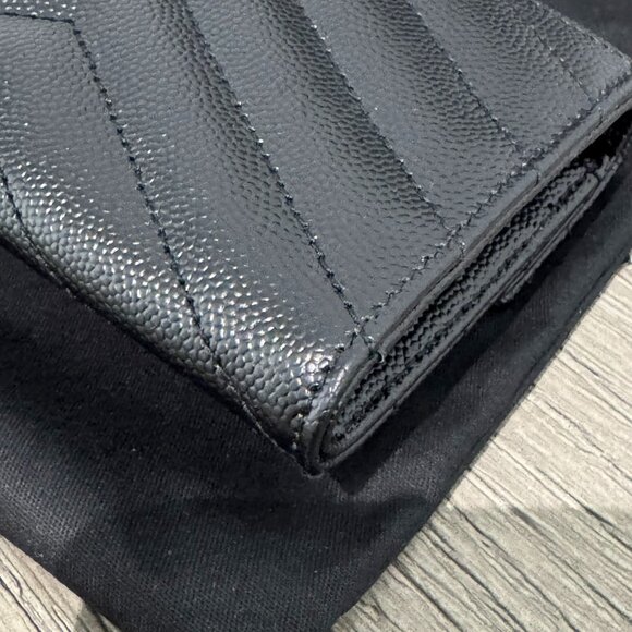 SAINT LAURENT CASSANDRE MATELASSE Small Black Envelope Wallet - Picture 6 of 16